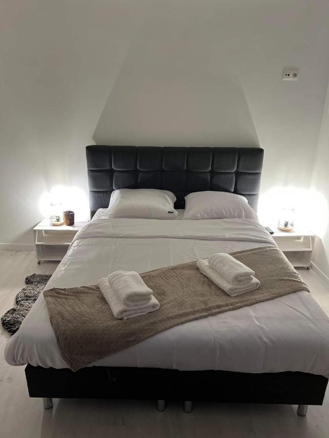Prachtige Kamer In Centrum Brugge Met Badkamer ! Ngoại thất bức ảnh